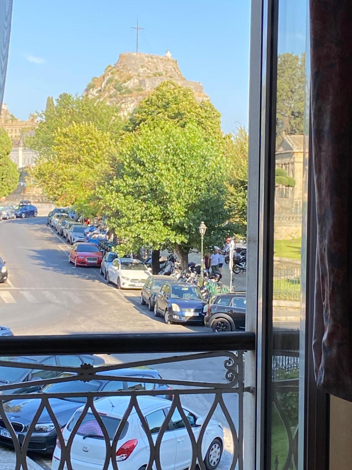 Palazzo Luxury Suite - View To Liston Square & Old Fortress Of Corfu Old Town Bagian luar foto